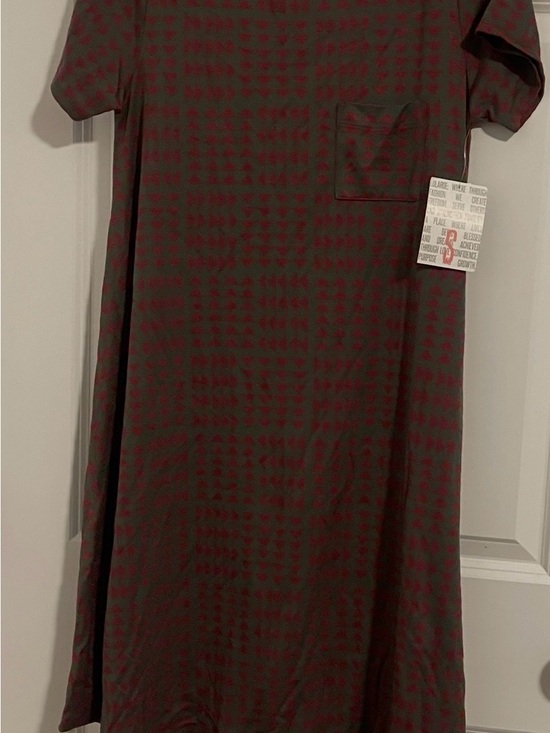 LuLaRoe Dresses & Skirts - LuLaRoe Carly High Low Dress in Gray Green with Burgundy Pattern